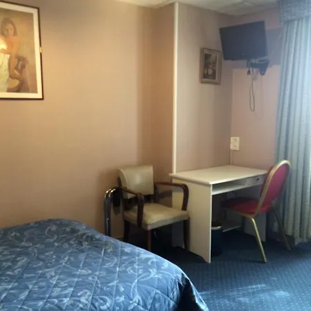 Stanislas Sans Ascenseur Hotel Parigi