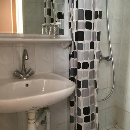 Stanislas Sans Ascenseur Hotel 2*