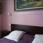 Stanislas Sans Ascenseur Hotel 2*